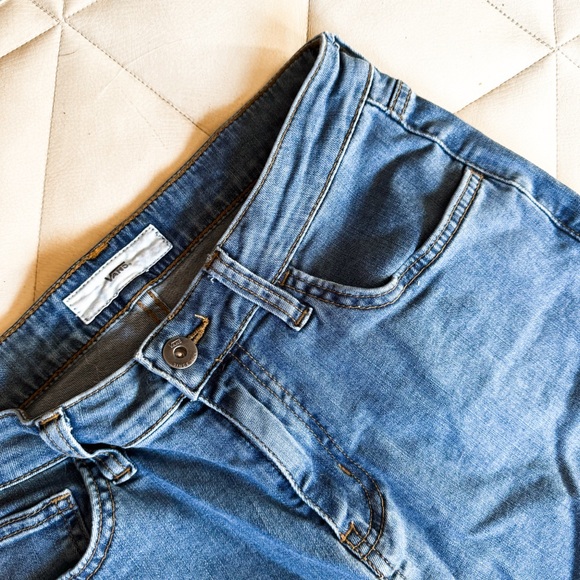 Vans • High Waisted Skinny Jeans - Picture 3 of 5